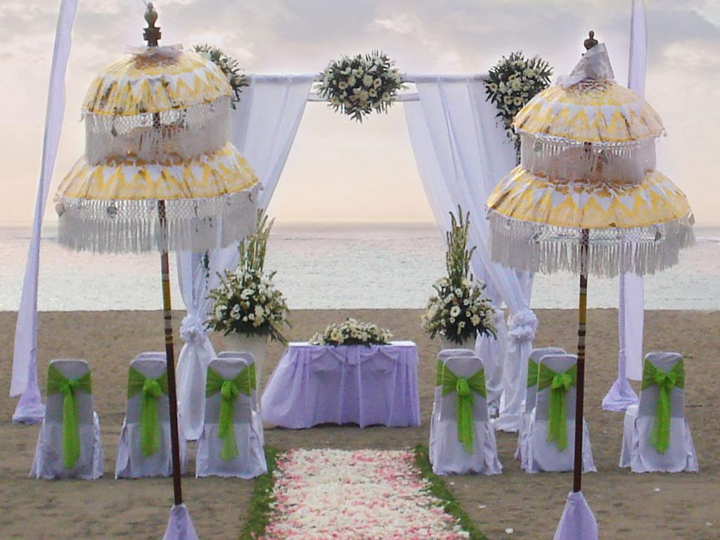 庫塔 宾当巴厘岛度假村酒店 外观 照片 A beach wedding